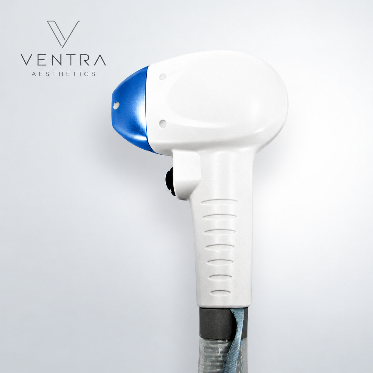 Branded visualisation of LUMINA DPL hair-reduction handpiece with blue tip